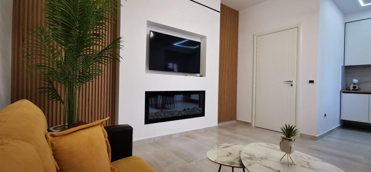 Lungomare Luxury Sea View Apartaments Vlorë Esterno foto