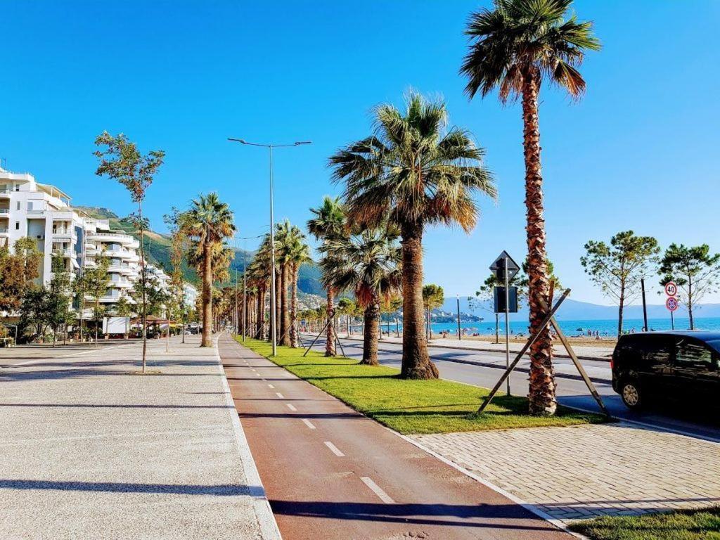 Lungomare Luxury Sea View Apartaments Vlorë Esterno foto