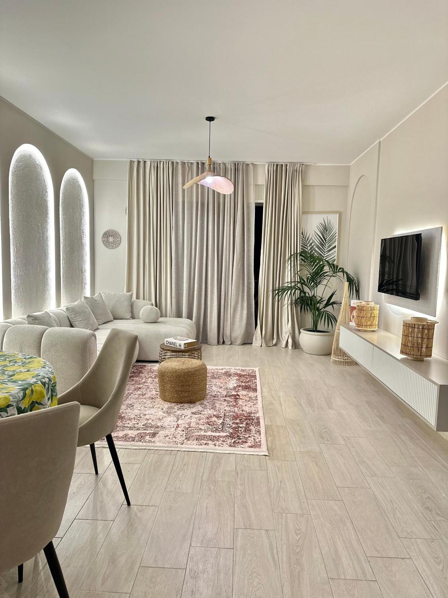 Lungomare Luxury Sea View Apartaments Vlorë Esterno foto