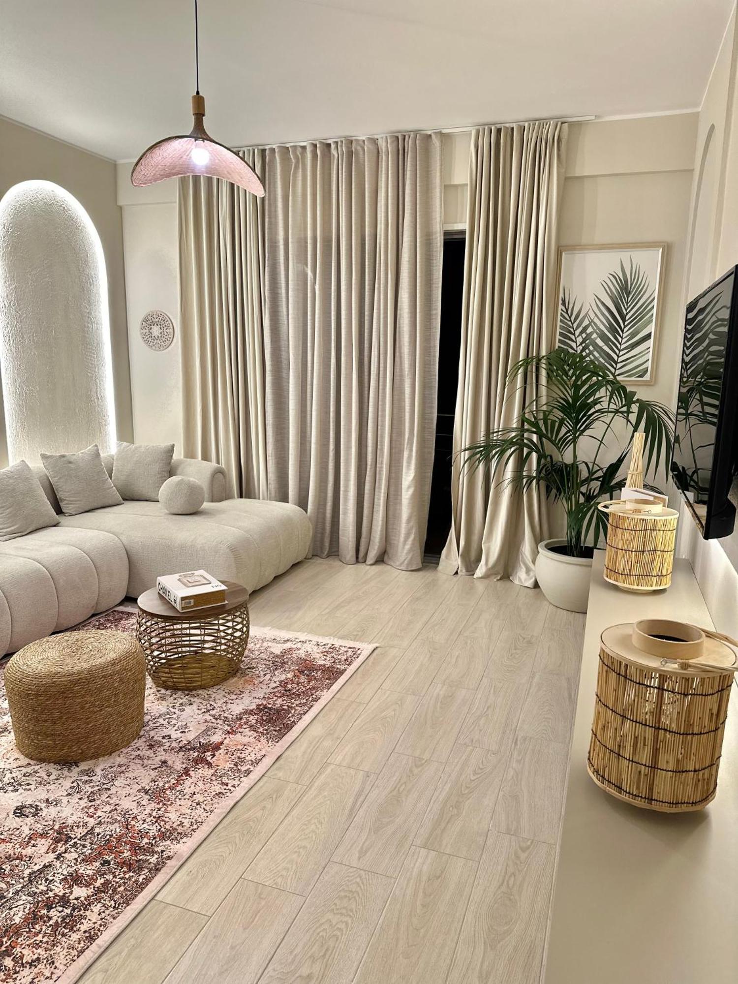 Lungomare Luxury Sea View Apartaments Vlorë Esterno foto