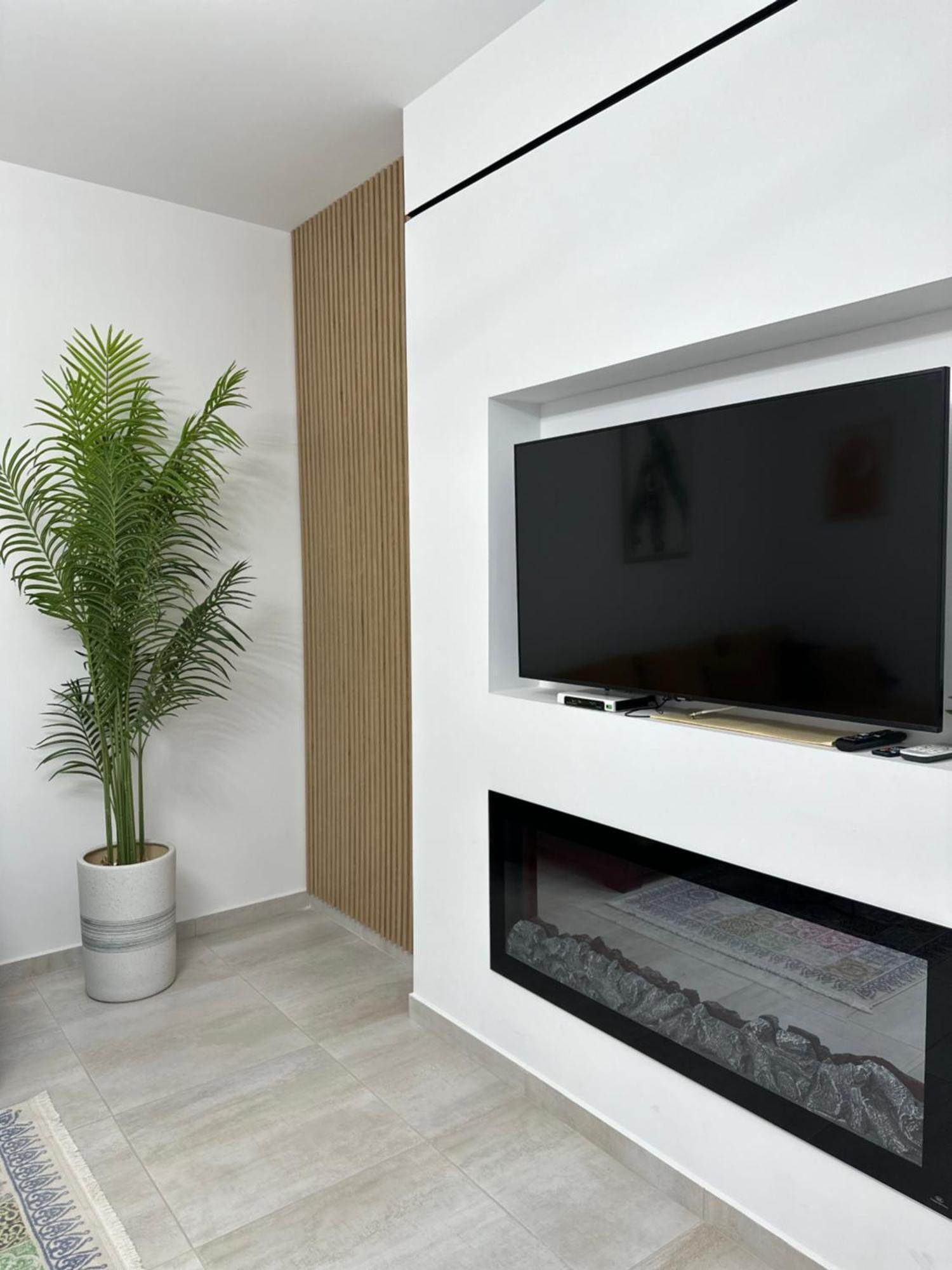 Lungomare Luxury Sea View Apartaments Vlorë Esterno foto