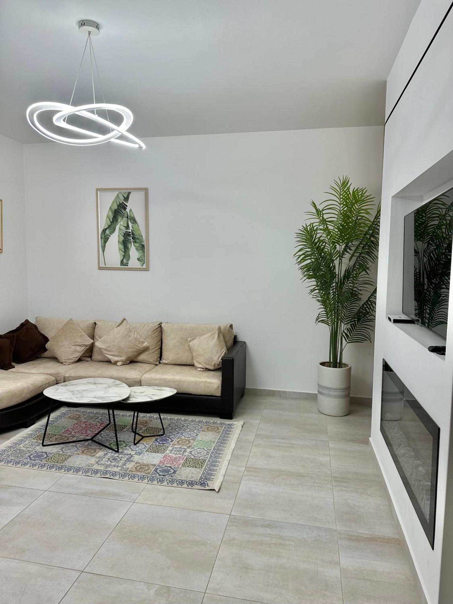 Lungomare Luxury Sea View Apartaments Vlorë Esterno foto
