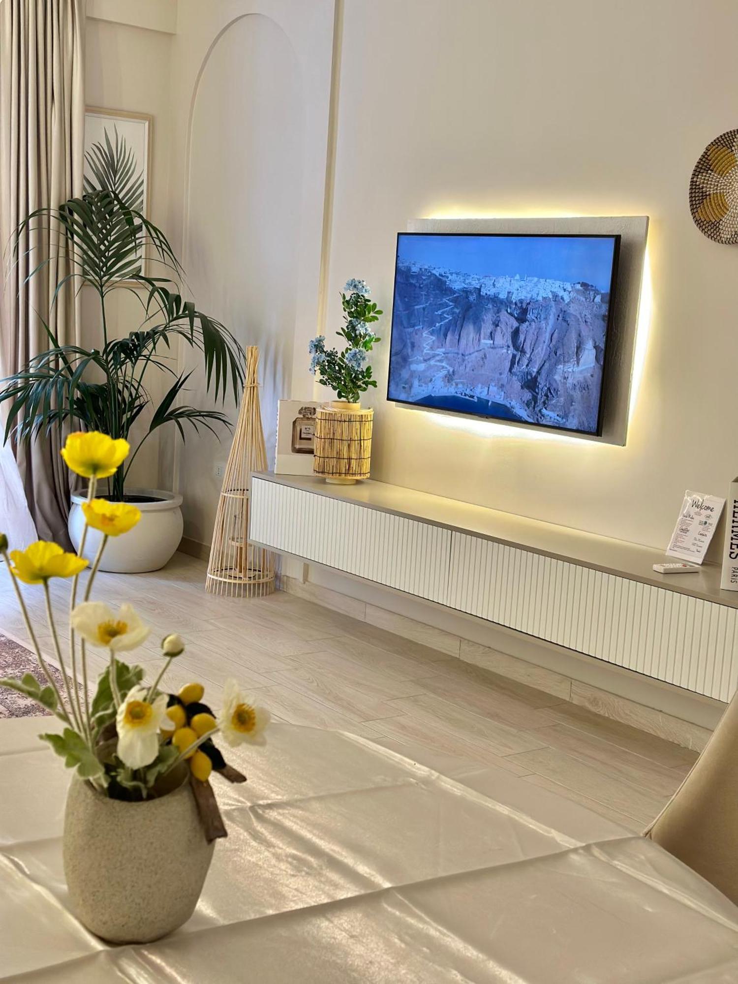 Lungomare Luxury Sea View Apartaments Vlorë Esterno foto